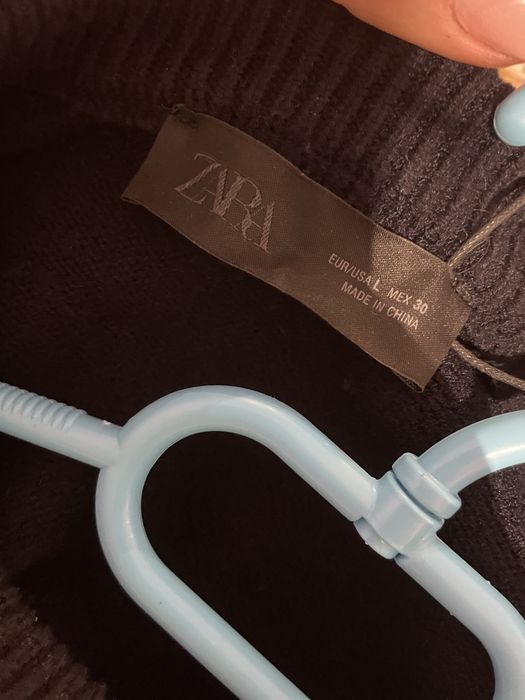 ZARA тъмносин пуловер