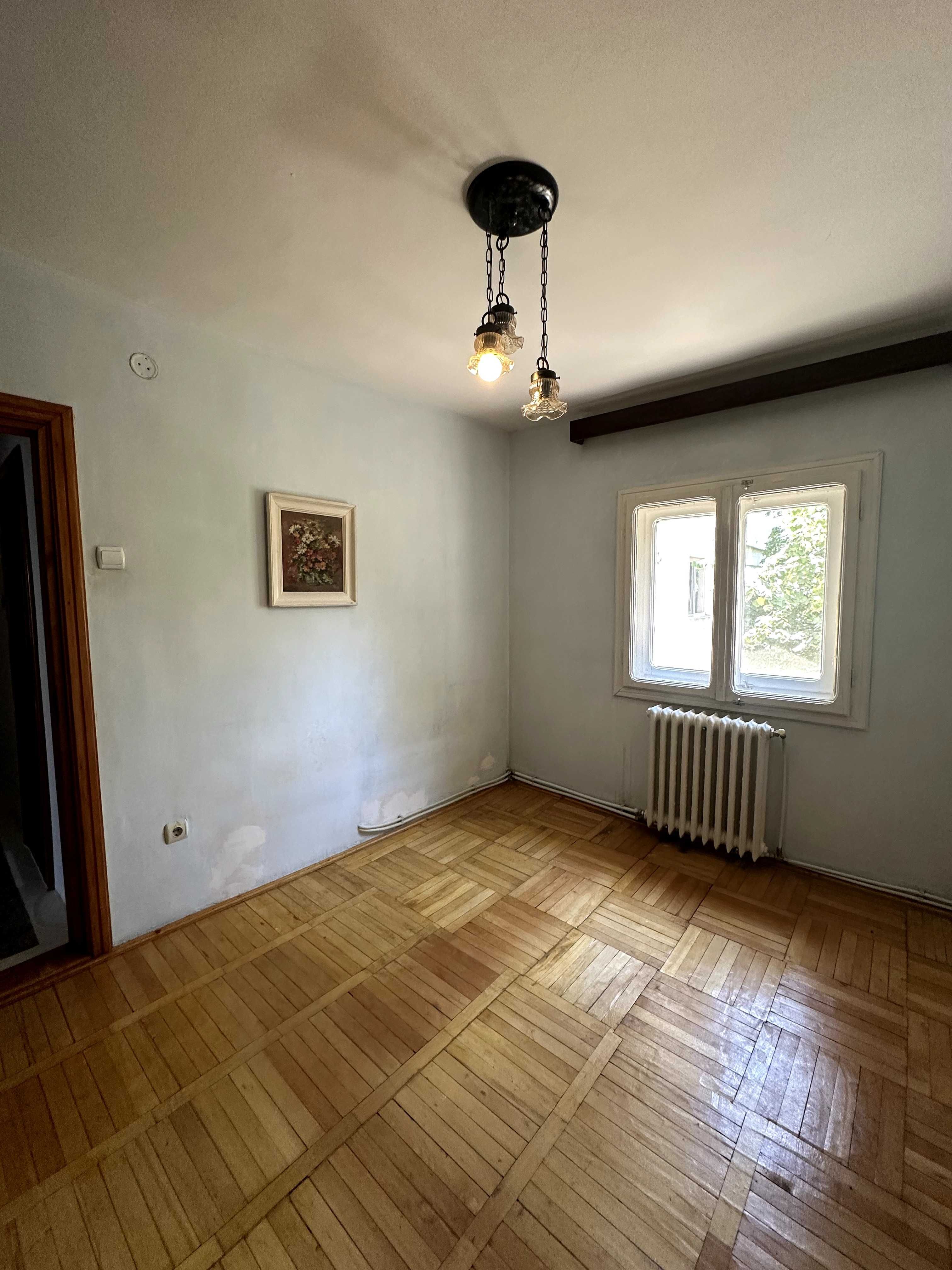 Apartament 4 camere, poziționat ideal în zona centrală, Piața Moldovei