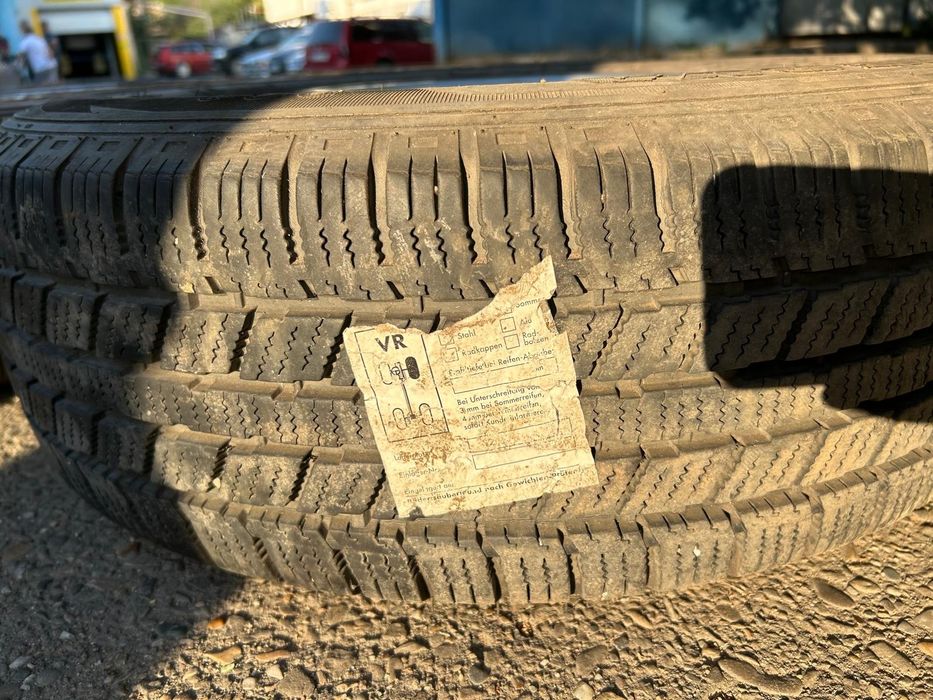 Cauciucuri 215 65 16 C plus genti