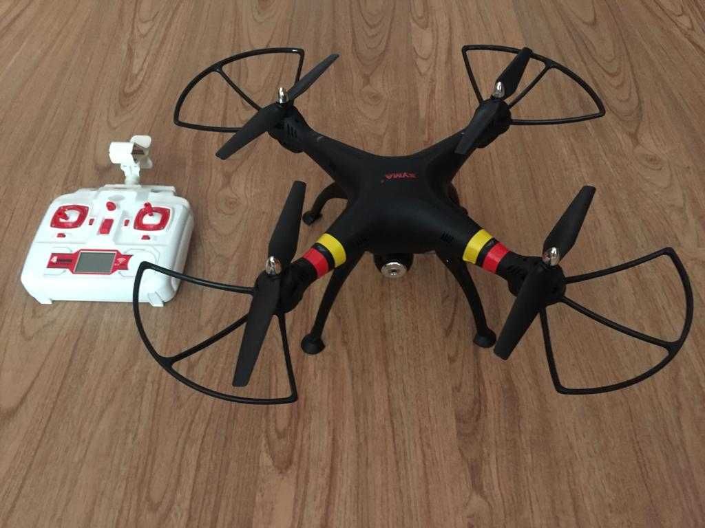 Квадрокоптер Syma X8W