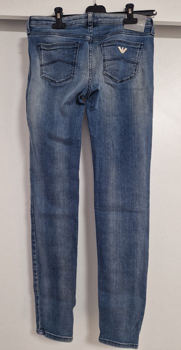 Blugi de damă Armani!
