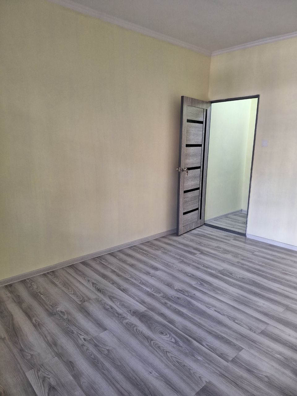 Srochno Arzon Kvartita Yunusobod Bodomzor 1 xonali 2 etaj
