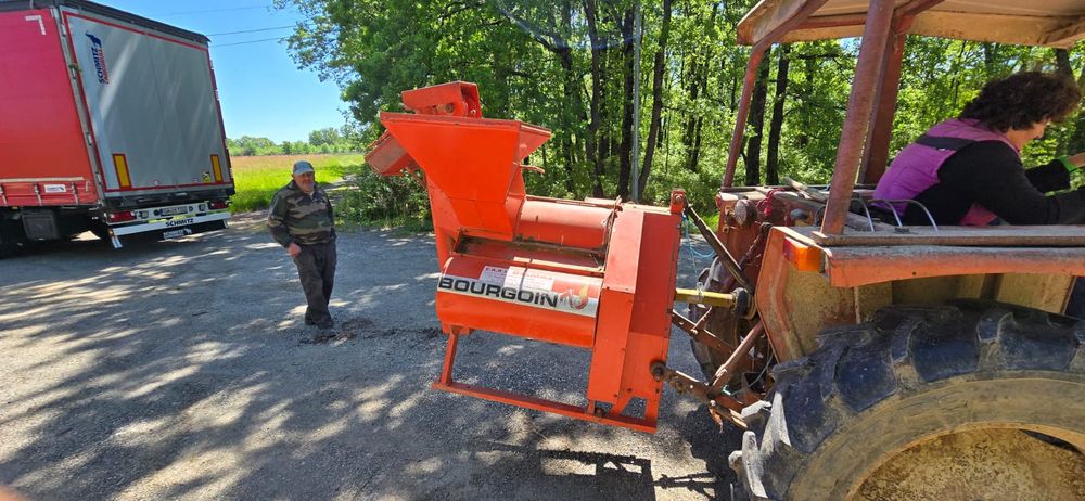 Batoză porumb Bourgoin Bamby