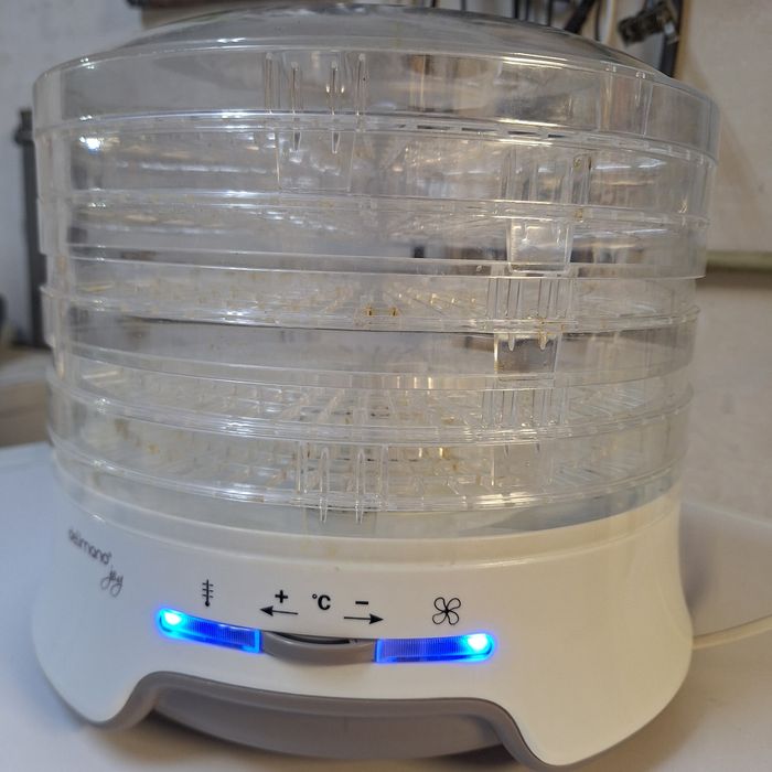 Уред за сушене на плодове и зеленчуци Делимано