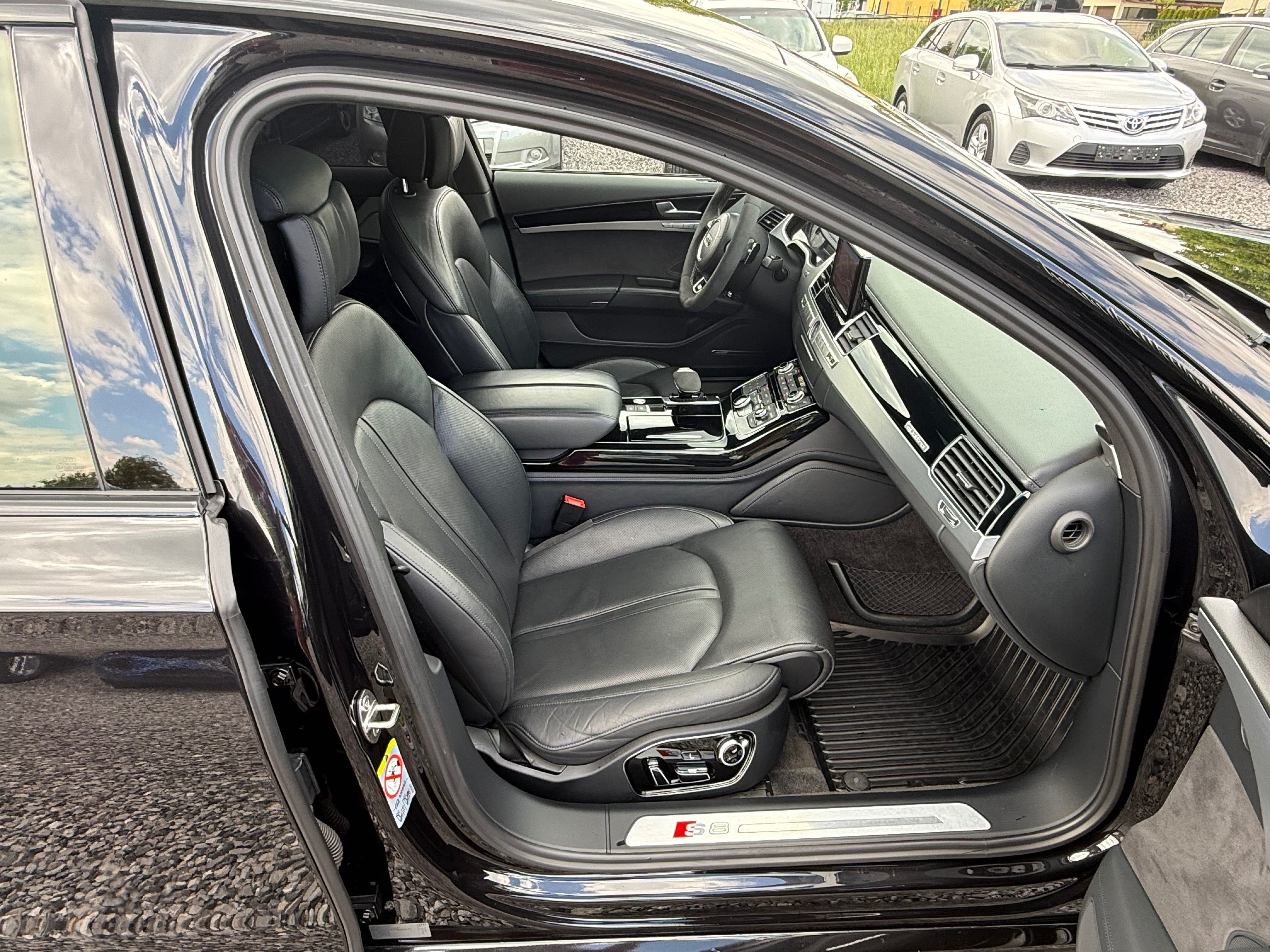 Audi S8 Facelift 2015г. 4.0 TFSI V8 (520 кс)quattro/Matrix