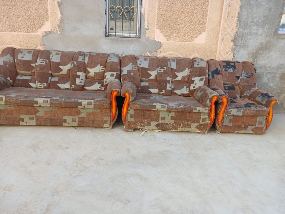 Продам диван  хорошем состоянии