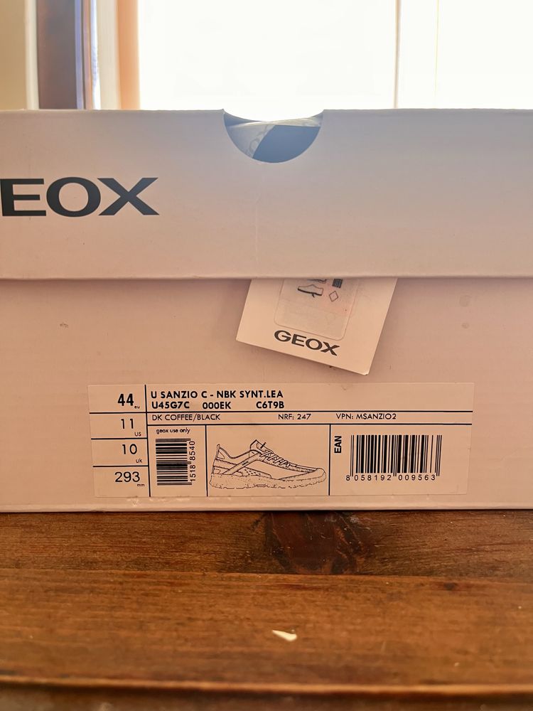Продавам чисто нови обувки GEOX