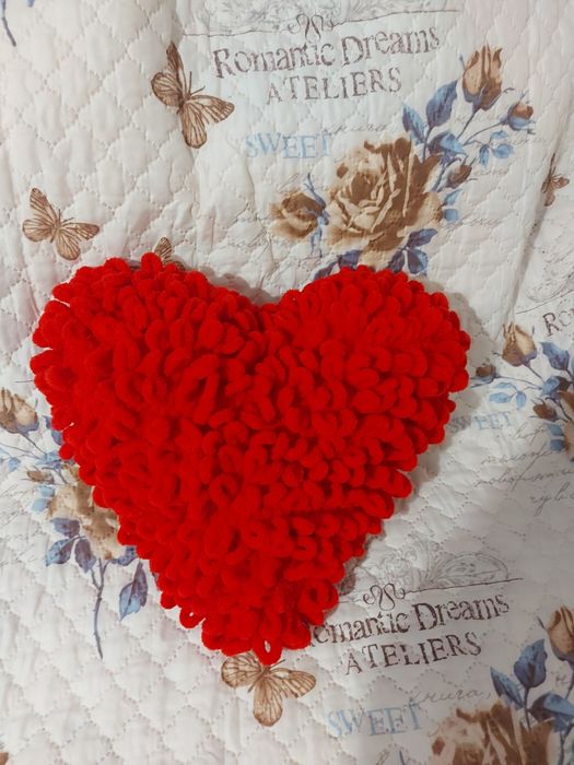 ПЛЕТЕНО СЪРЦЕ-сърце,което стопля