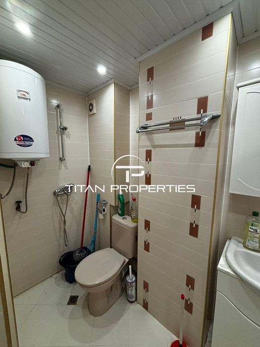 Ключ в офиса! Тристаен, под наем, ж.к Лазур