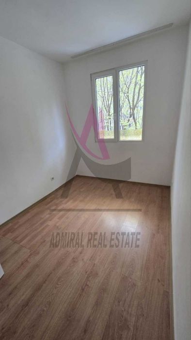 Топ локация -Базар Левски -тристаен