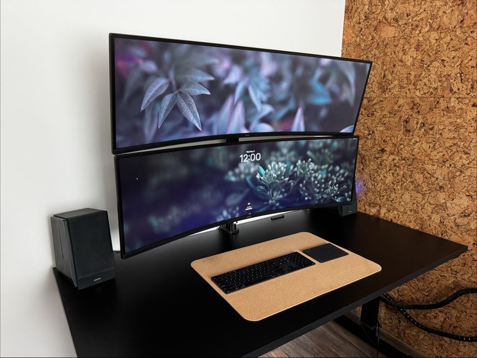 Монитор Samsung 49", VA, Извит, Dual QHD, 120Hz, Display Port FreeSync