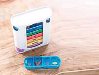 Cutie organizator de medicamente LIMBA ROMANA suplimente pastile NOUA