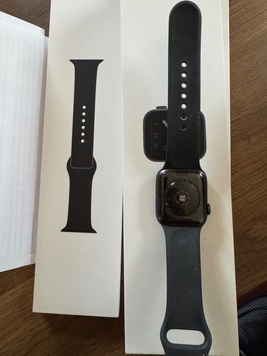 Apple Watch SE 1st gen 40mm