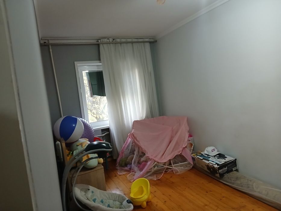 Yakkasaroy tumani Sarabo‘ston ko‘chasi 3b-uyda joylashgan 3 xonali kv.