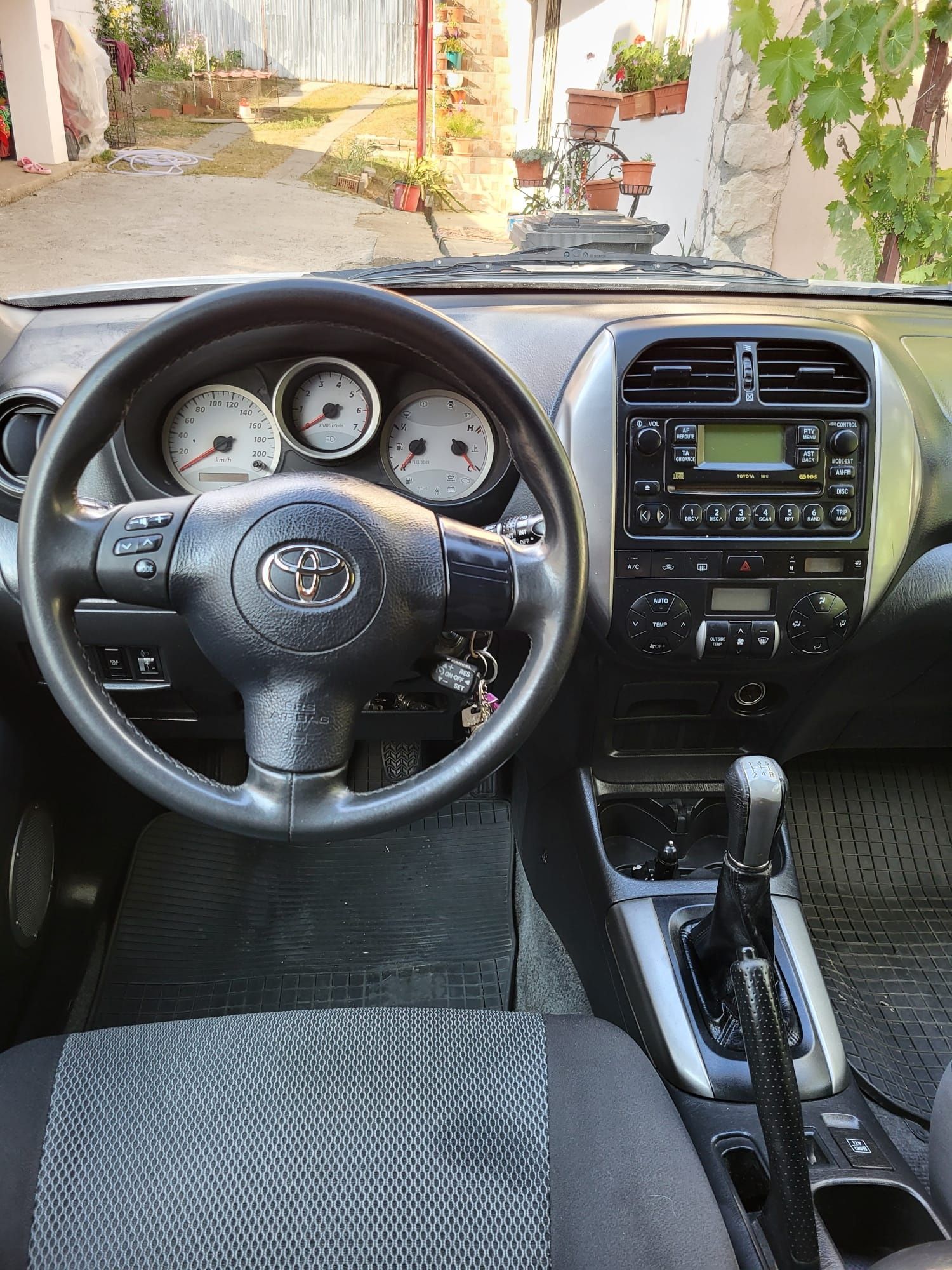 Se vinde Toyota rav4