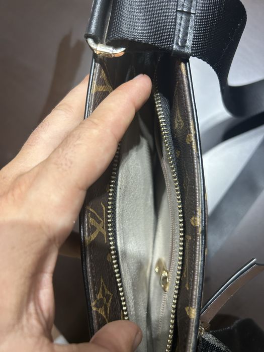 Borseta LV model deosebit