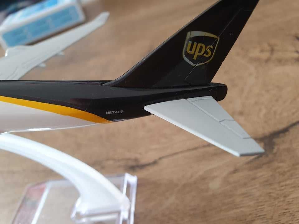 Macheta metalica de avion UPS | Decoratie | Perfect pt cadou