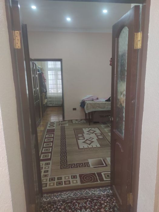 Bodomzorda uy sotiladi