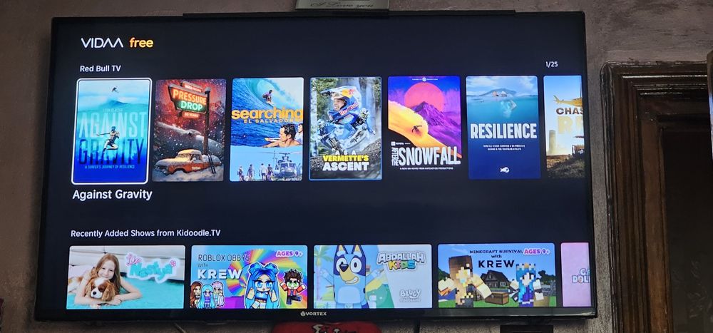 Vand Smart tv Hisense 101 cm