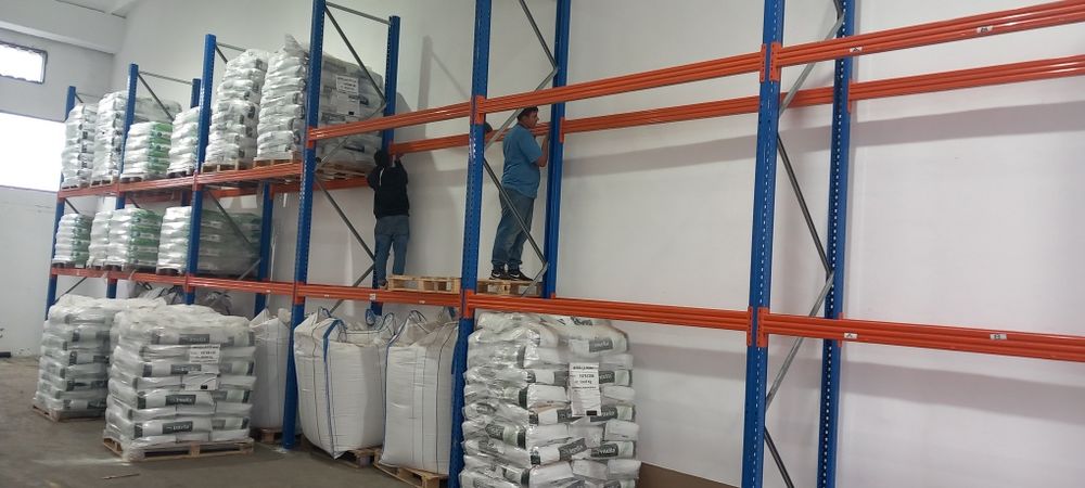 Montaj rafturi metalice