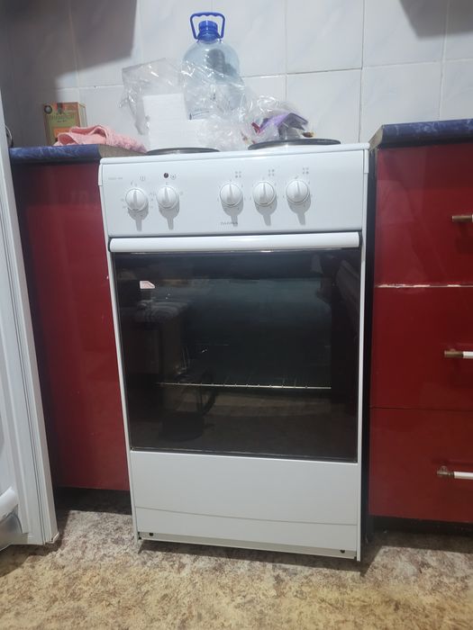 Продам электро плиту
