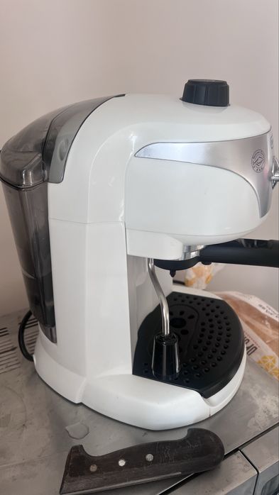 Delonghi Кафемашина