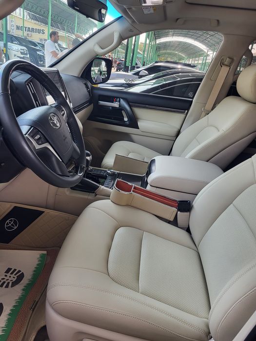Land Cruiser 200