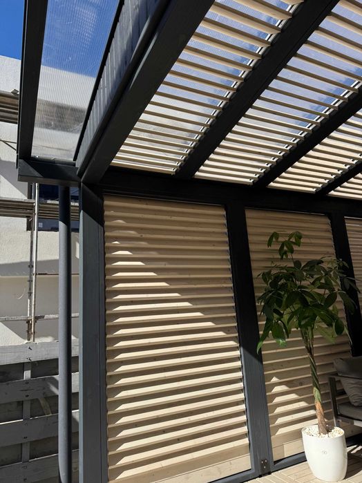 Terasă lemn stratificat - cu sistem de umbrire - glisiere