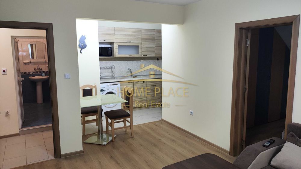 Дава се под наем Тристаен апартамент в Варна, Спортна зала - 80 кв.м за 561 € - Снимка #1