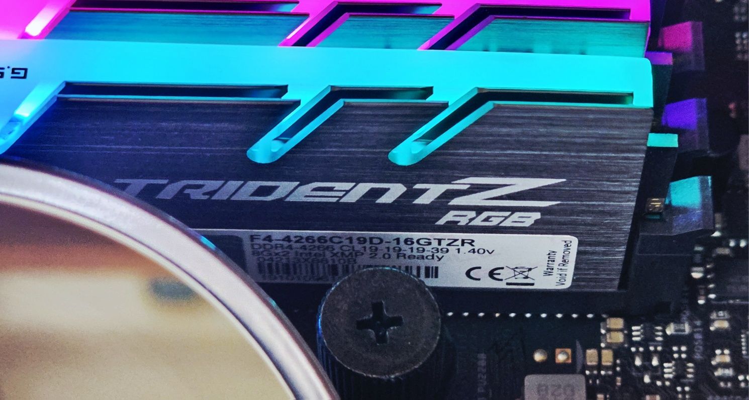32GB RAM DDR4 4266MHz G.Skill RGB Trident Z