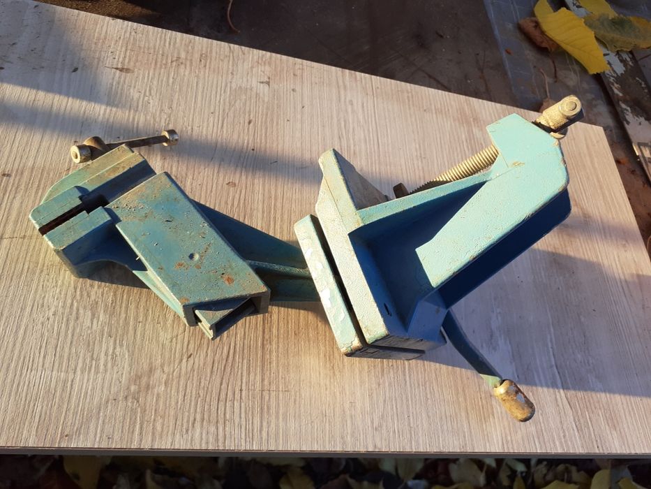 Menghina de banc mini