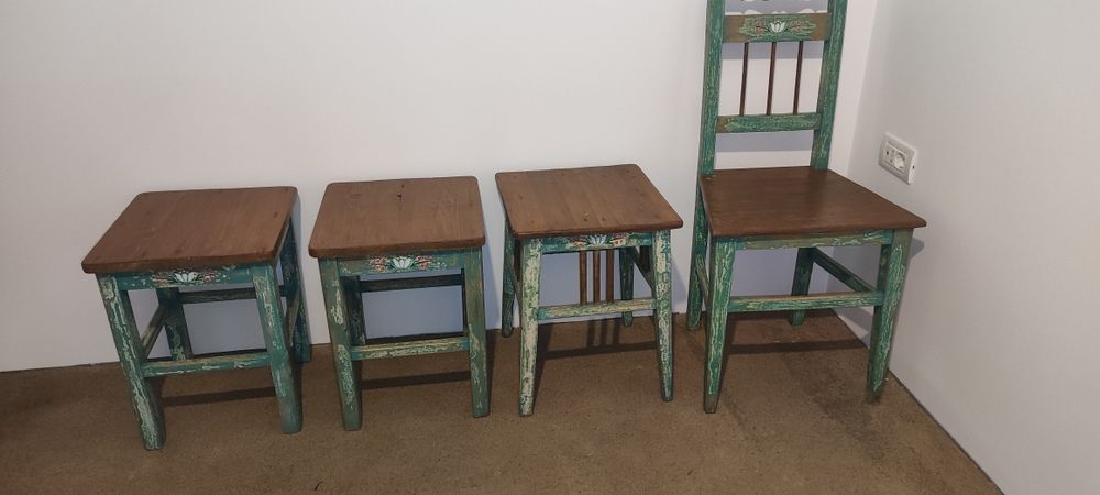 Set 4 scaune țărănești recondiționate/reinterpretate