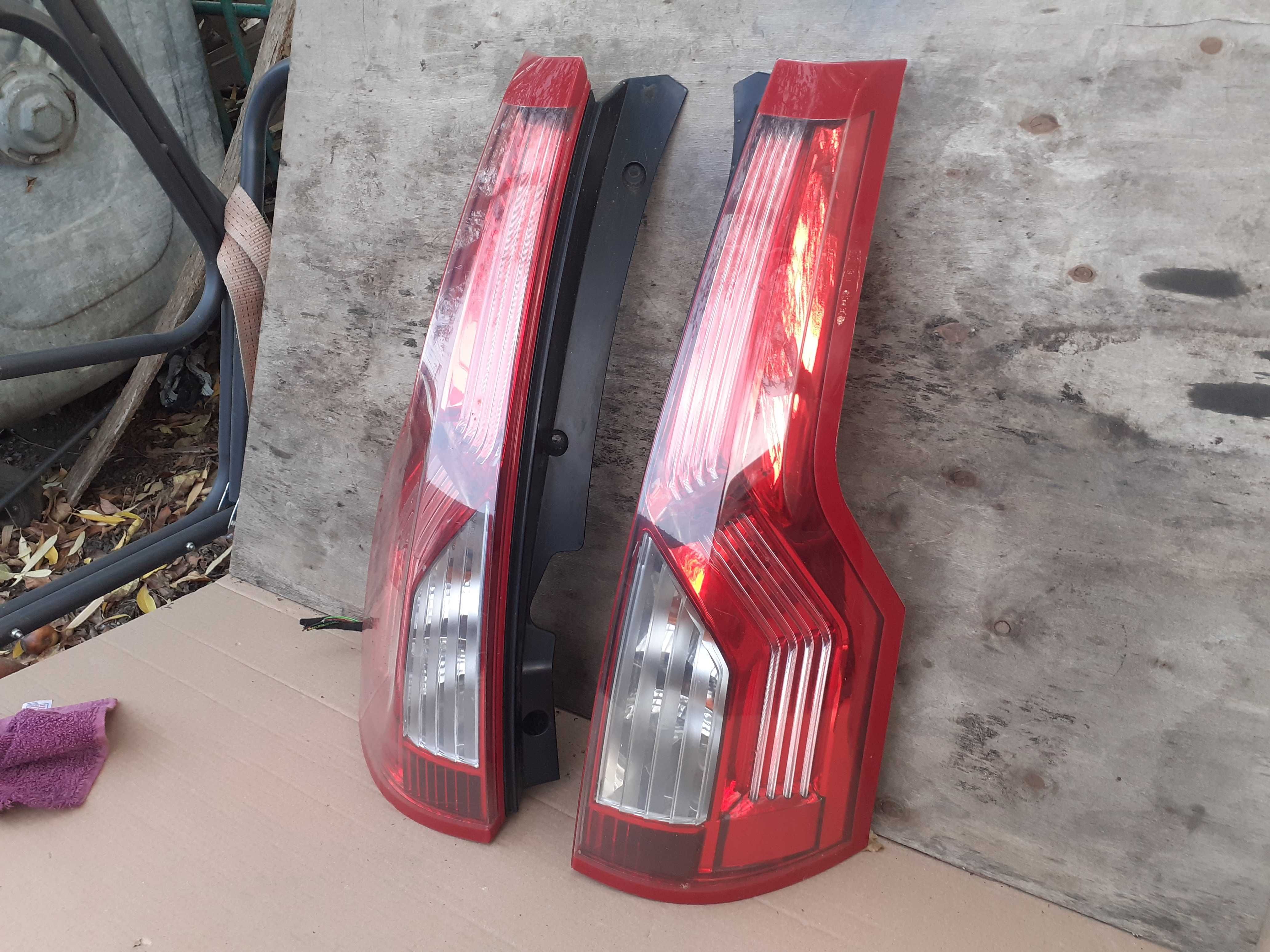 Stop stanga dreapta stopuri Lampa Tripla Citroen C4 picasso