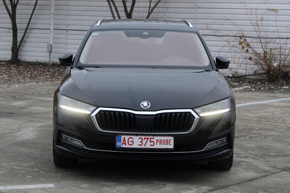 Skoda Octavia/1.5 TSI/150Cp/Led/Cristal/Distronic+/Padele/Mild Hybrid