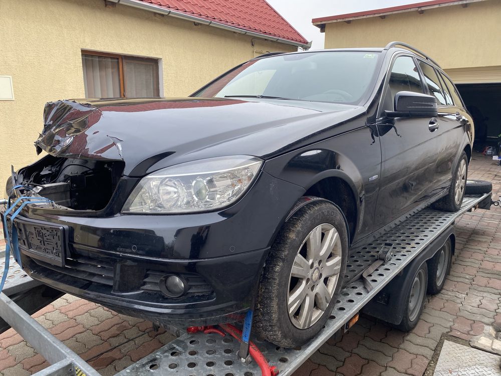 Dezmembrez mercedes w204/c220 2010 avant