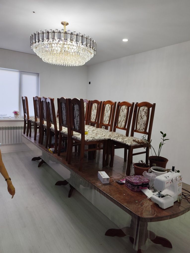 Продам мебель стол