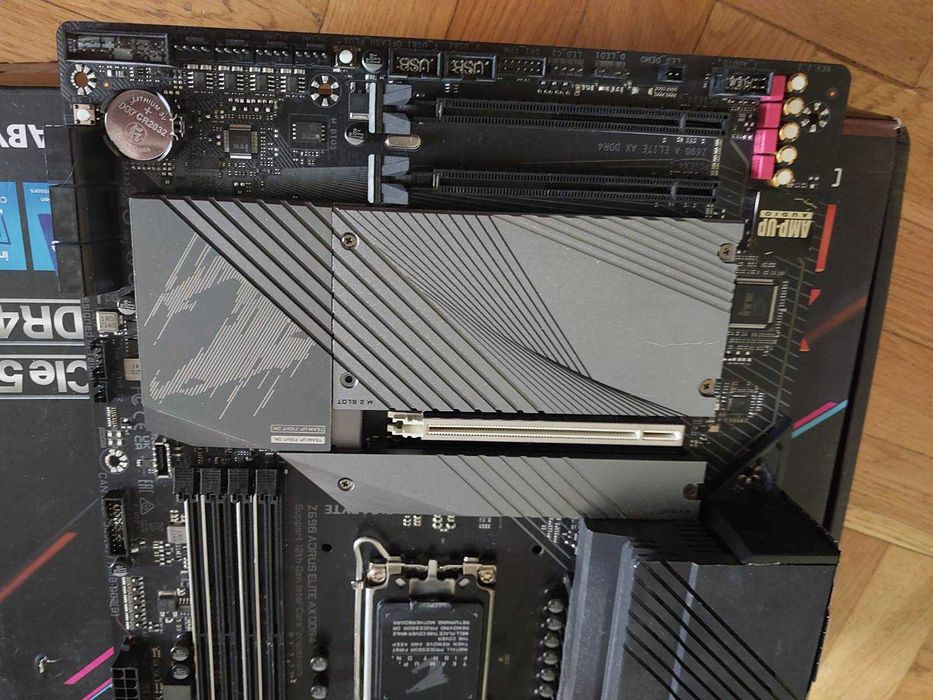 i5 13600KF + Gigabyte Z690 Aorus Elite AX, DDR4