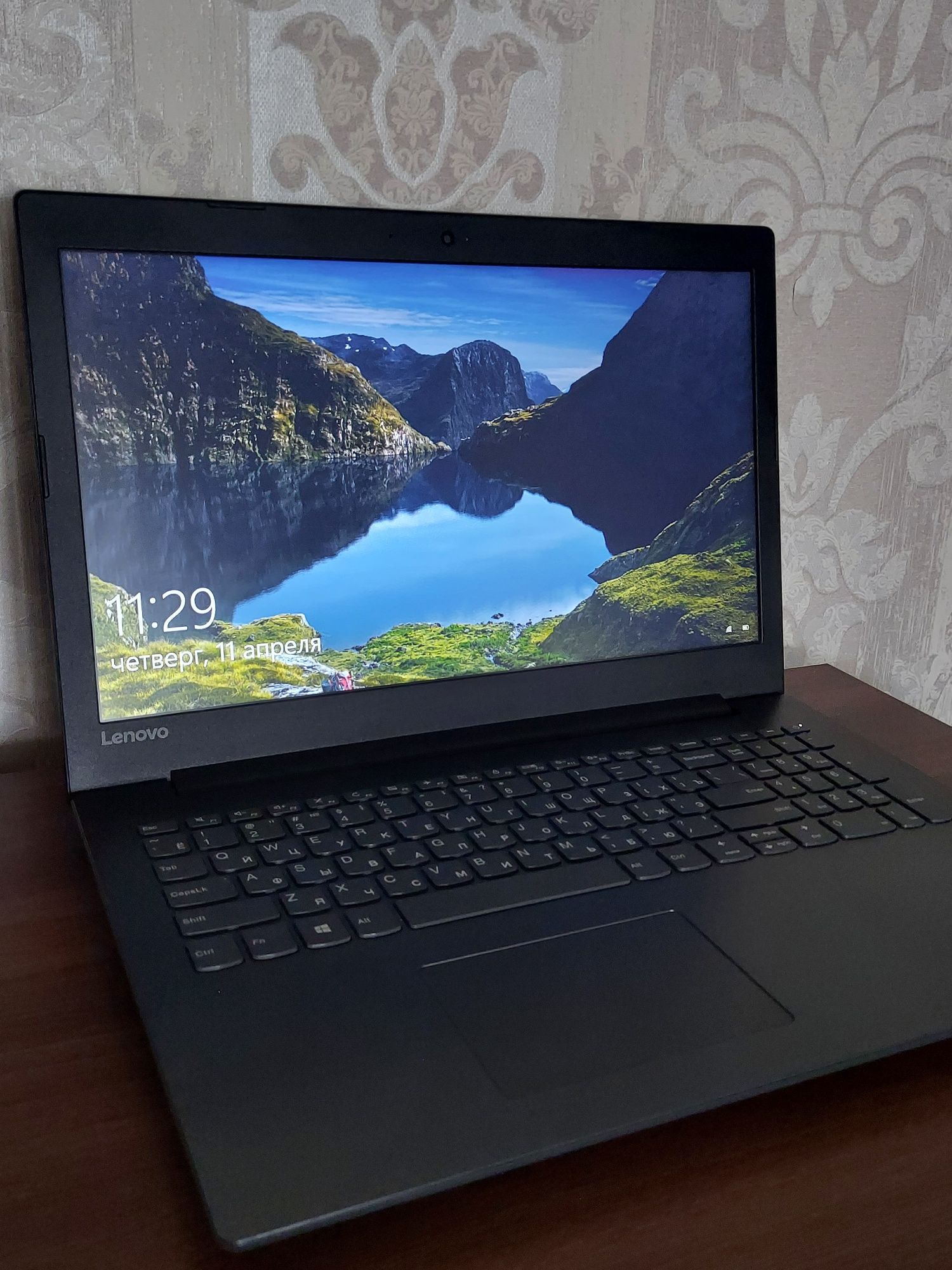 Срочно продам ноутбук Lenovo ideapad 330-15IKB