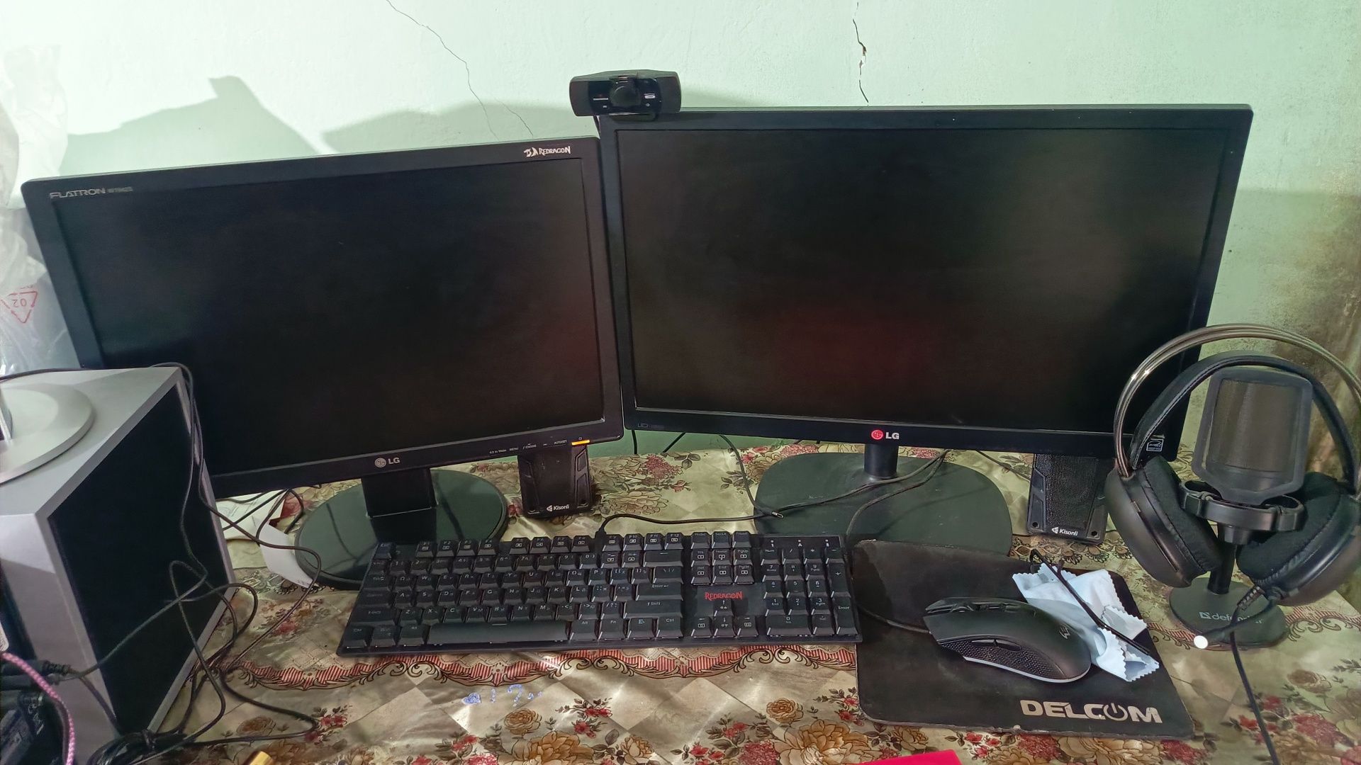 Kampyuter 2 displayli Sotiladi