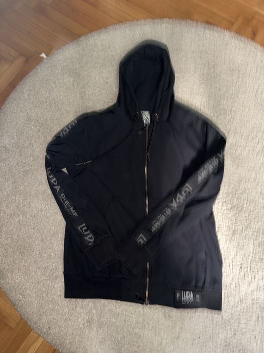 Суичер луда.