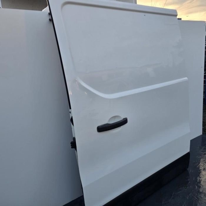 Portiera culisanta stanga Renault Trafic 3