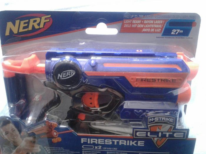 Pistol cu laser, nou, 3 gloante Nerf N-StrikeElite Firestrike, sigilat