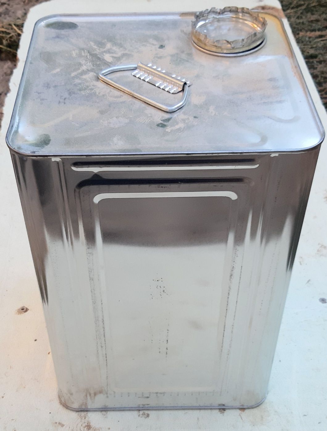 Temir bak 20l, Темир бак 20л.
