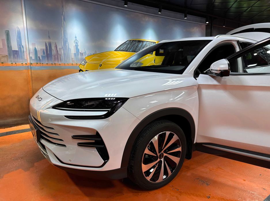 BYD Song Plus DM-i Champion 2024 (нужен ремонт багажника и бампера)