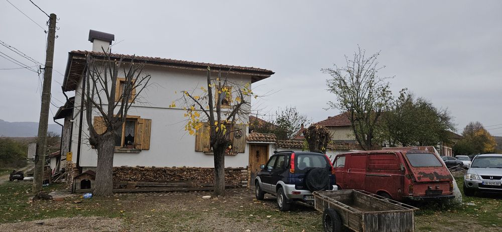 Кастрене на клони,дървета,храсти и т.н