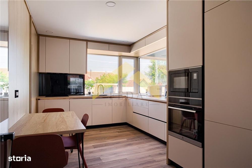 Casa noua la sol de vanzare in Livada