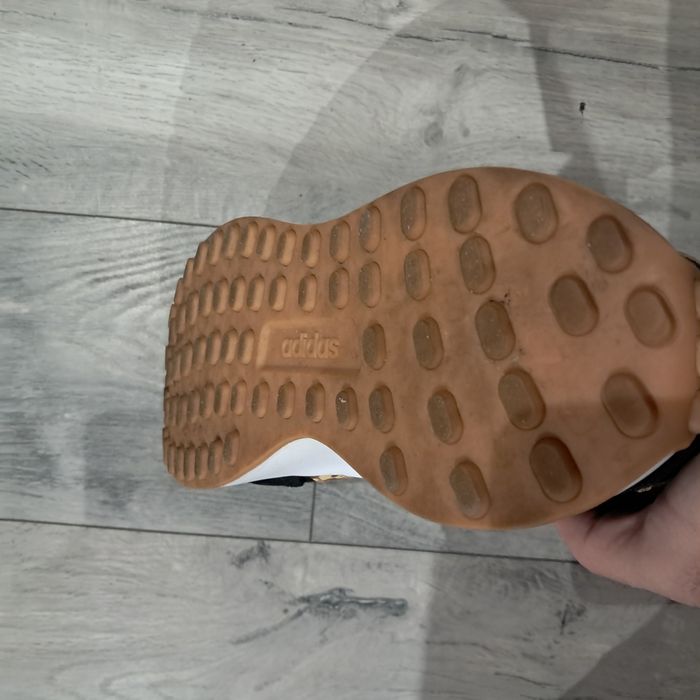 Vând adidasi originali