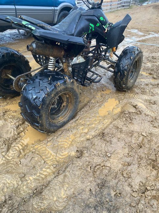 Vând ATV in stare foarte buna de funcționare