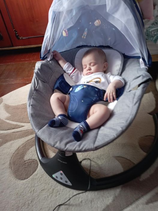 Leagăn electric cu telecomanda plus bluetoh