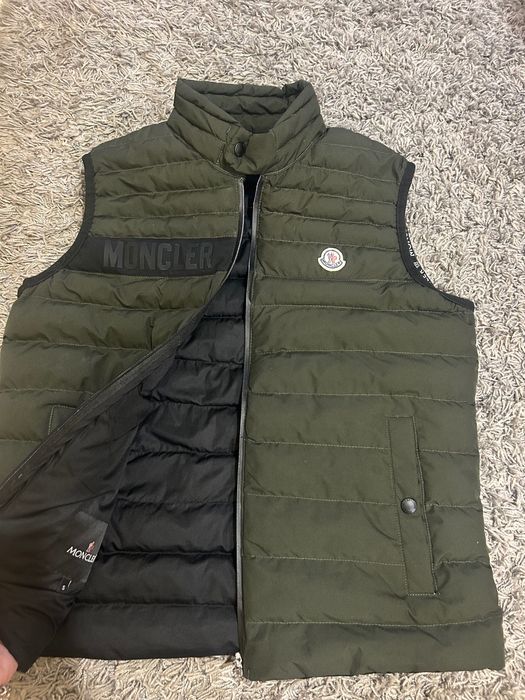Елек Moncler Монклер